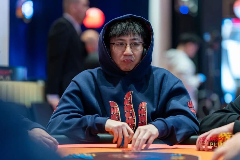 【EV扑克】2026红龙杯PLUS战报｜蔡建侹逆袭夺青龙杯PLUS冠军！成就双冠王，俞翔宇三冠加冕