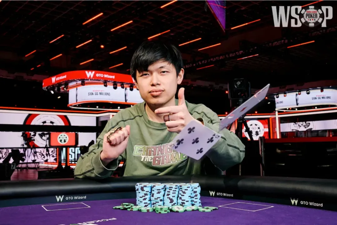【EV扑克】生涯首进WSOP奖励圈即登顶！华人博士生Honghao Zhang斩获$1500六人桌金手链