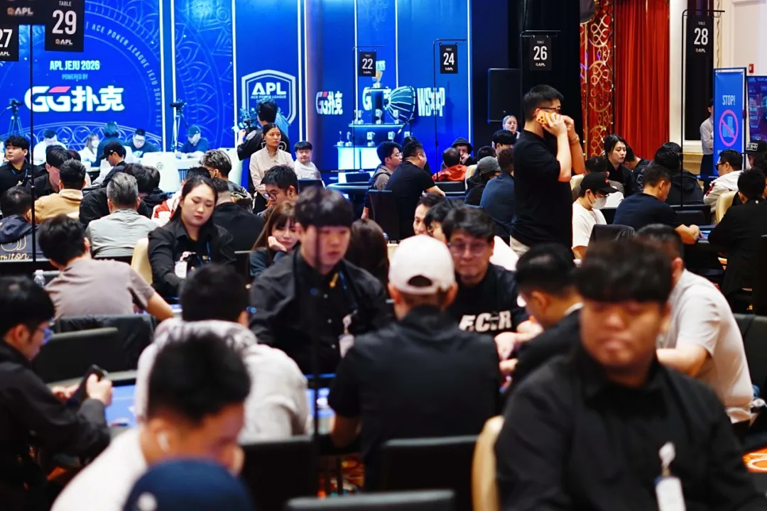 【EV撲克】APL济州岛｜奖池狂飙破保！主赛C/D组合共260人次参赛39人晋级，李欢/Zhang Xugang分别登顶小组CL！明日主赛“末班车”等你抄底！